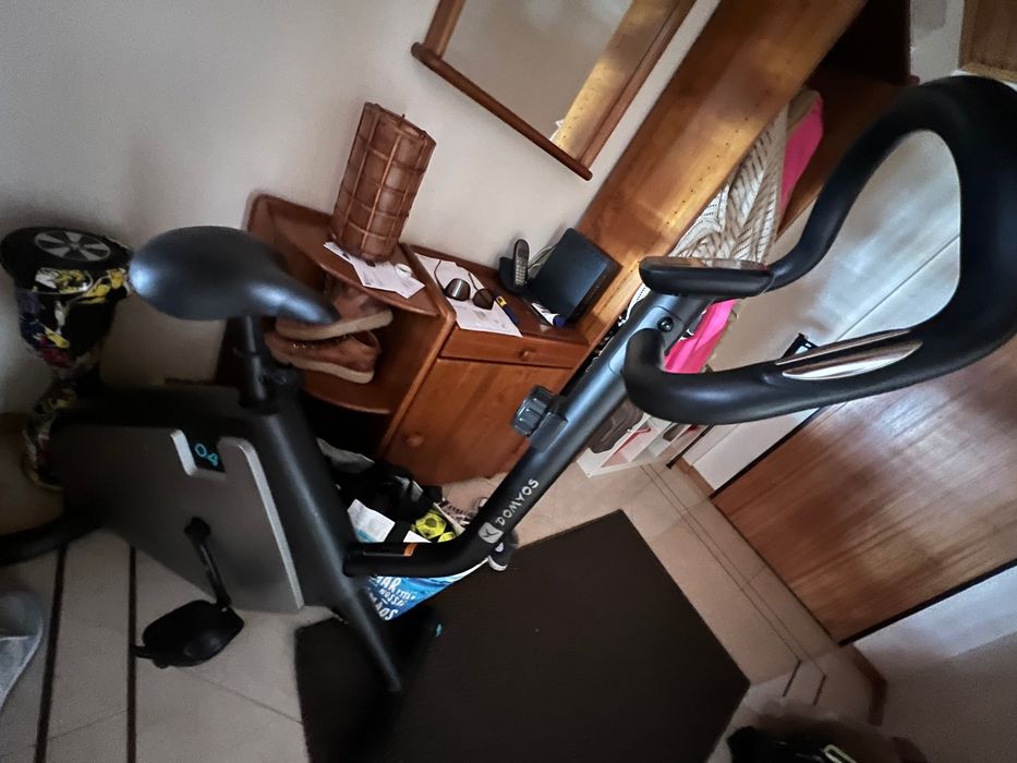 Bicicleta ginástica como nova