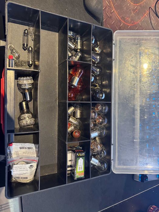 Zestaw zarowek sdamochodowych