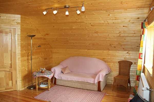 Поверх будинку, окремий вхід, ел\ен без відключень, закрите подвір"я