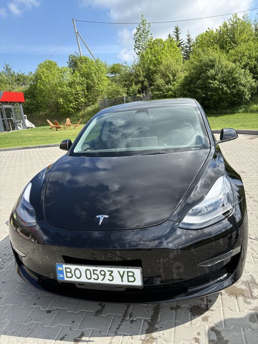 Tesla 3 2022рік