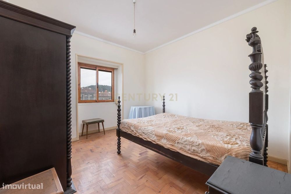 Venda | Apartamento T3+1 com garagem na Rua Verde Pinho em Coimbra