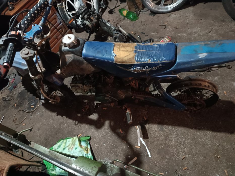 Pitbike malcor 125cc para pecas inteira