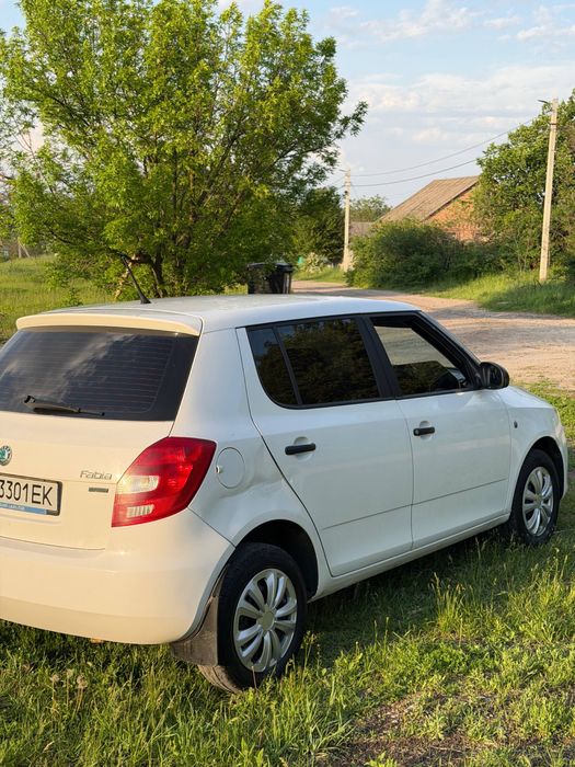 SKODA FABIA 1.4 16v benz 2011