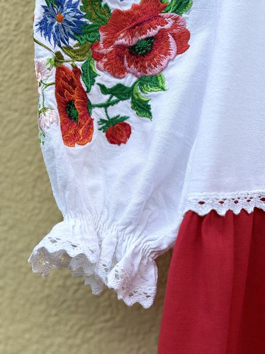 Продам вишиту сукню