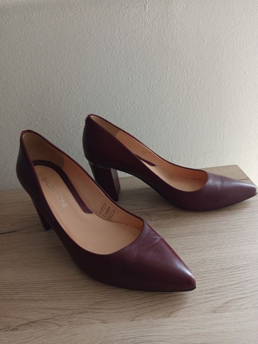 Czółenka Baldaccini