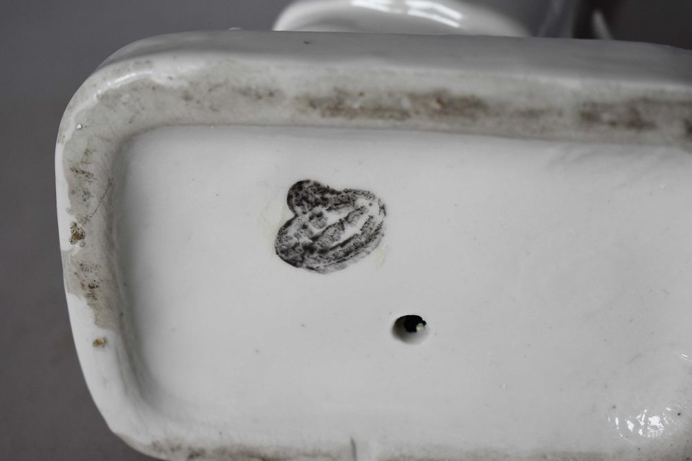 Figurka porcelanowa Świniarka