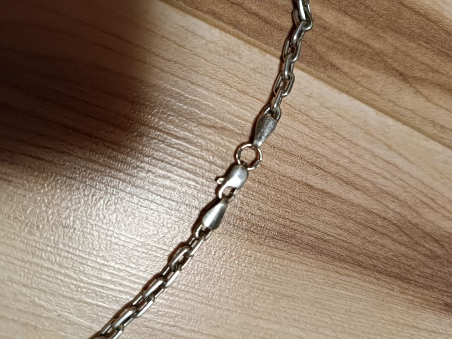 Серебряная цепочка якорная.