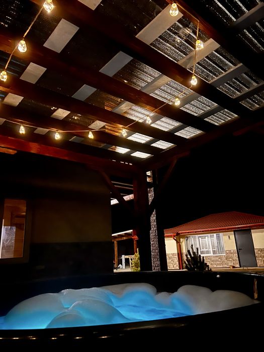 Котедж для 2-3 людей.Славське.Відпочинок у Карпатах,Сауна, Чан, Басейн