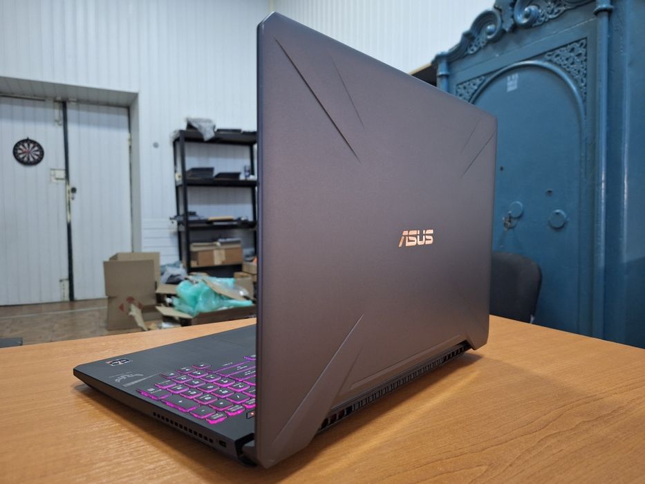 ASUS TUF Gaming FX505DU Ryzen 7 3750H GTX 1660 Ti 6Gb DDR4 16Gb SSD + HDD