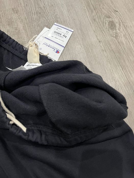 Продам новые шорты Champion![ХL]
