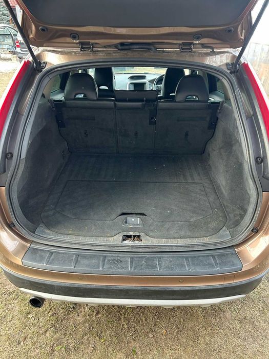 Podłoga bagażnika wykładzina schowek Volvo XC60 I