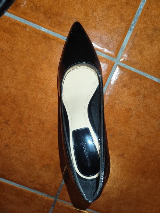 Sapato preto de verniz