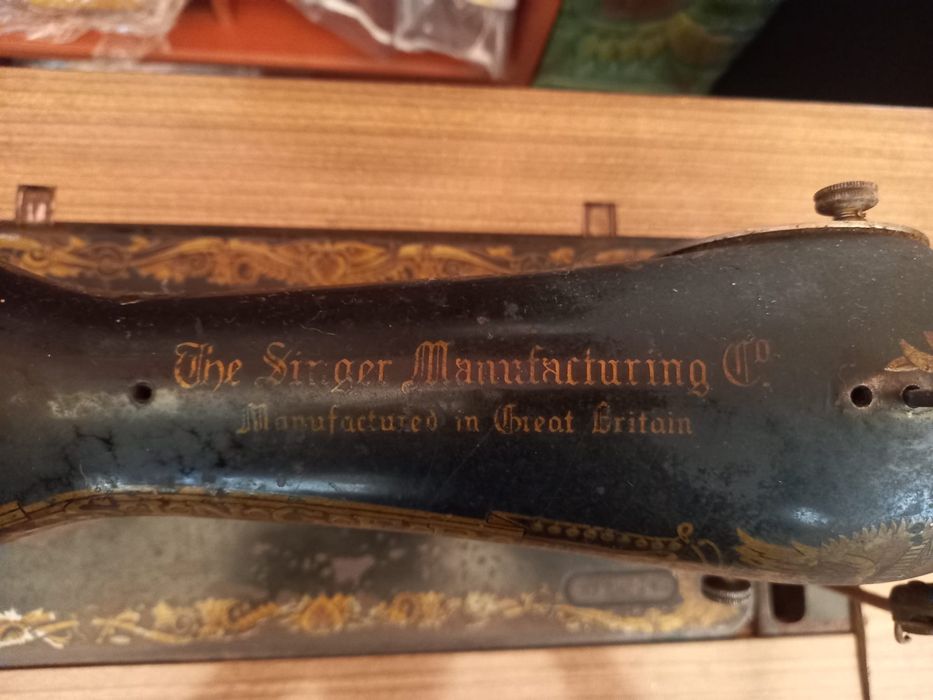 Maquina de costura antiga