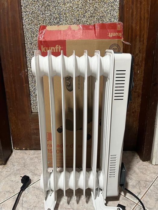 Aquecedor a Óleo Kunft 1500W KOR-2689 - Seminovo