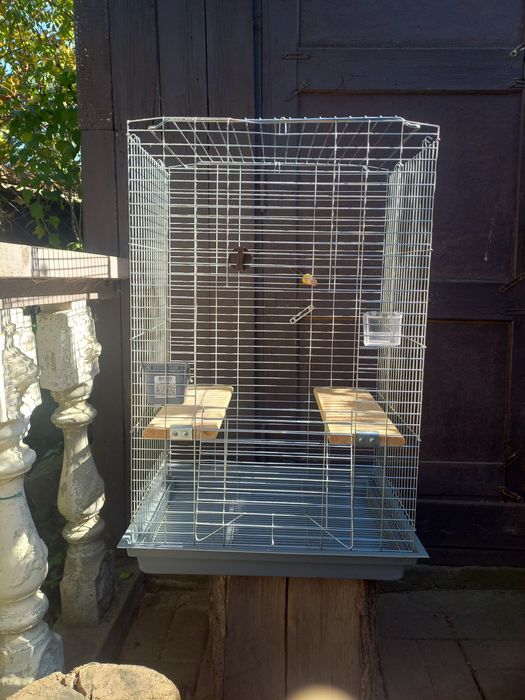 Клітка для папуги