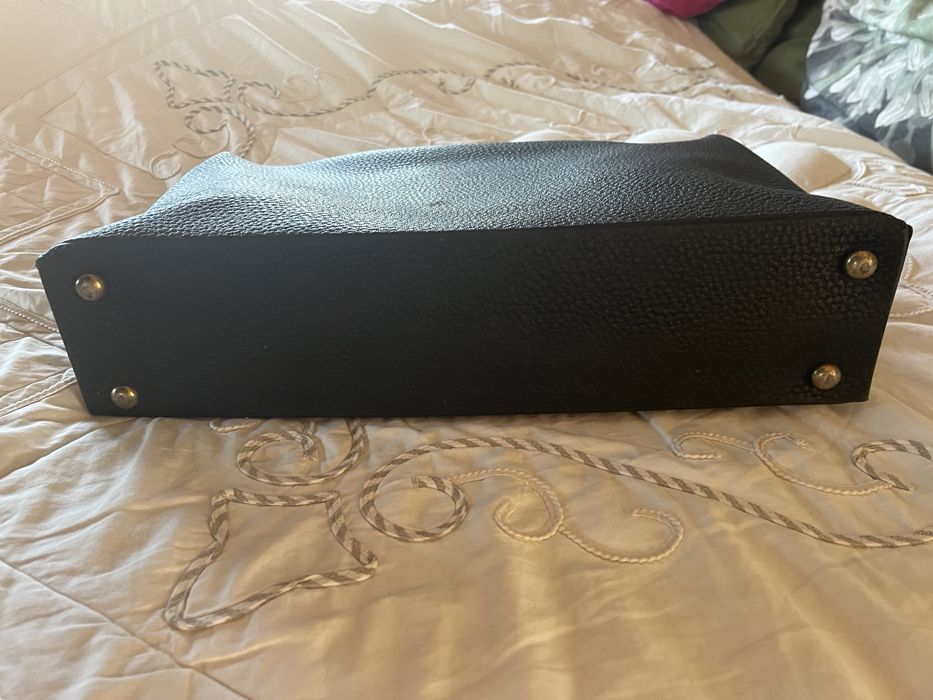 Aktówka vintage mieści A4