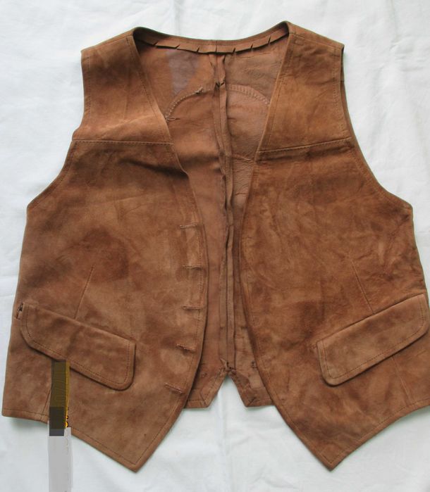 Elegante Colete em Pele