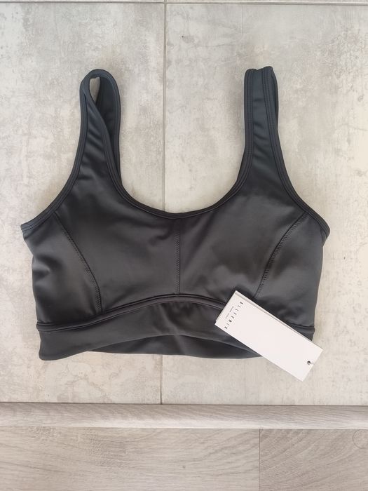 Спортивний топ фірми Allfenix