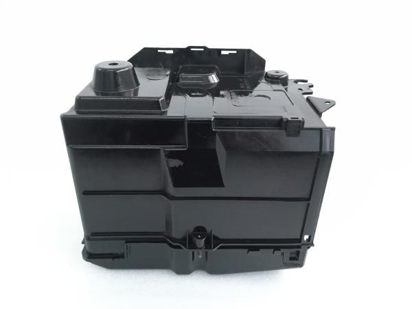 Base / caixa da bateria MAZDA 3 (BK)