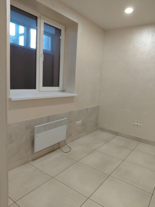 Ціну знижено! Оренда комерц.прим. 78м.кв.від власника з окремим входом в районі Акварелі