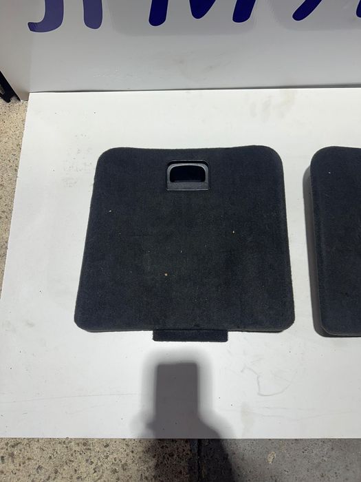 Tampas mala Audi a4 b5 carrinha