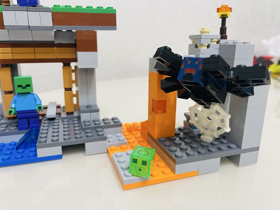 Оригінал! LEGO Minecraft покинута шахта