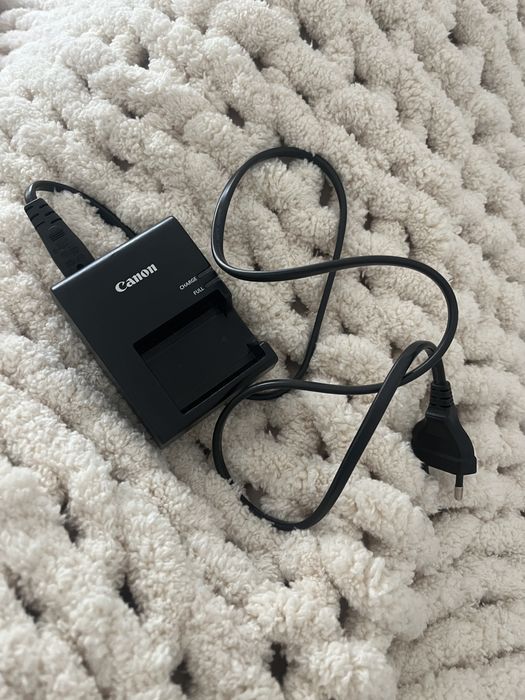 Canon EOS 1200D com 2 lentes e carregador