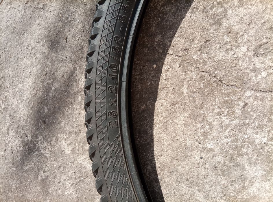 Покришка шипована 26/2.10