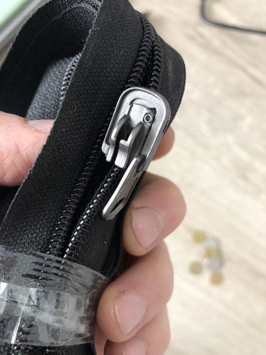 2 молнії та 1 ліпучка