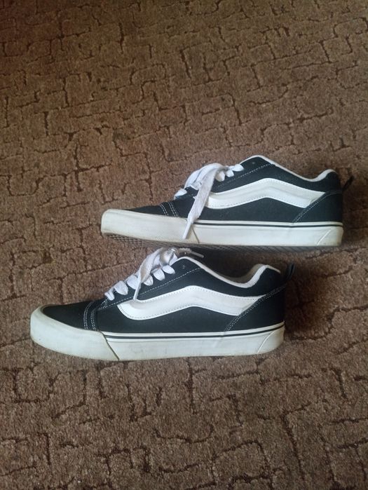 Кеди Vans.            .