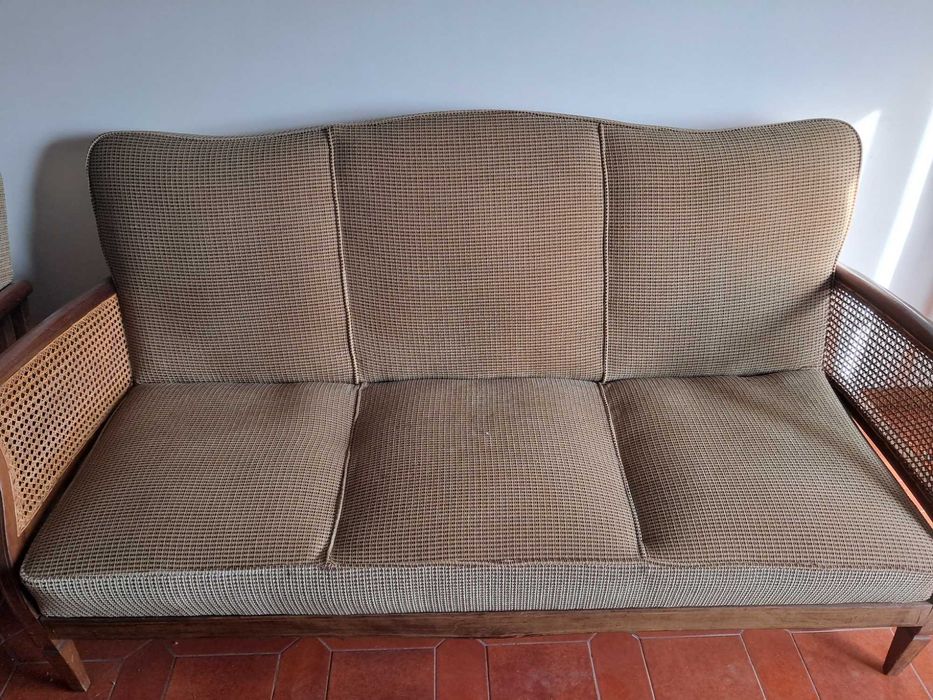 Conjunto sofás e mesa de apoio estilo inglês Vintage