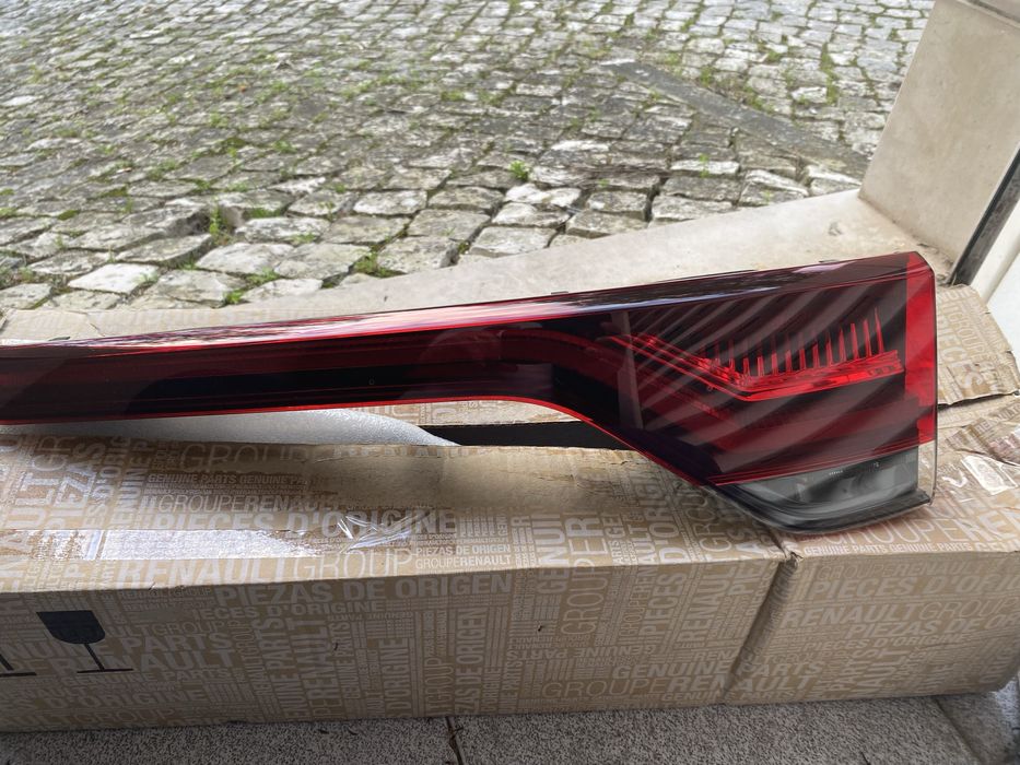 Renault Megane farolim da mala dto