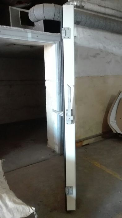 Porta para câmera frigorífica