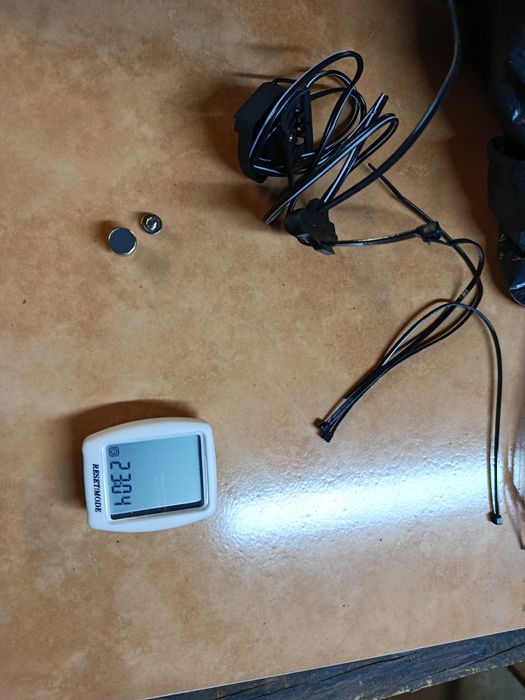 Вело компьютер AS411