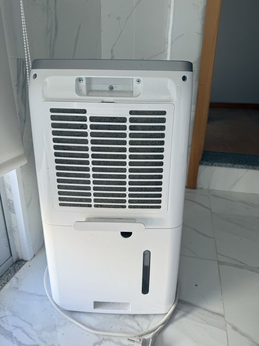 Desumidificador Qlima D 620 – 20L/dia (Como novo)