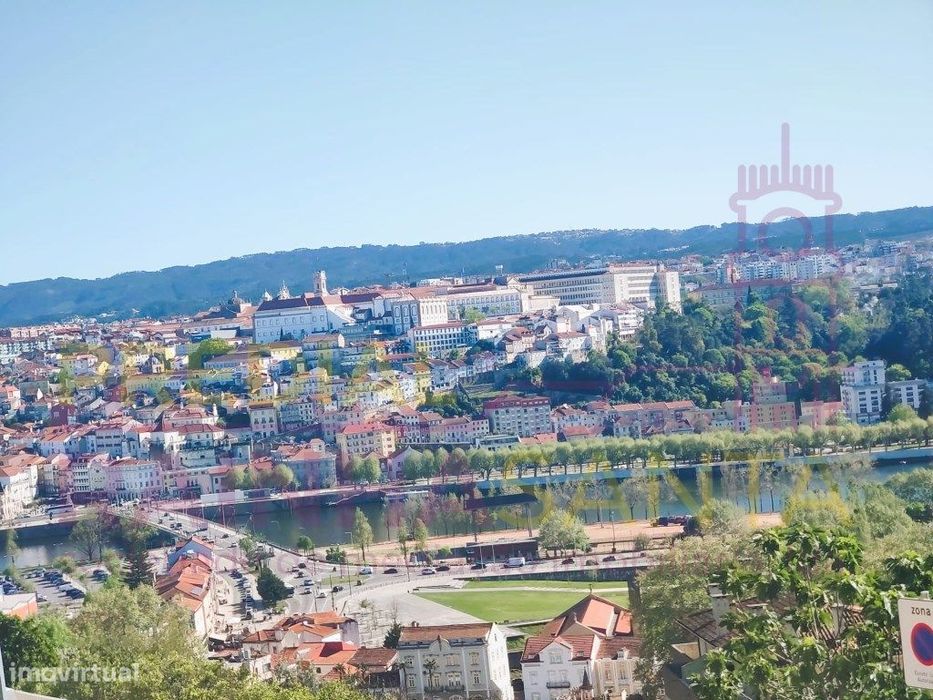Excellent T4 – Fully Renovated. Living Room with Balcony. River View