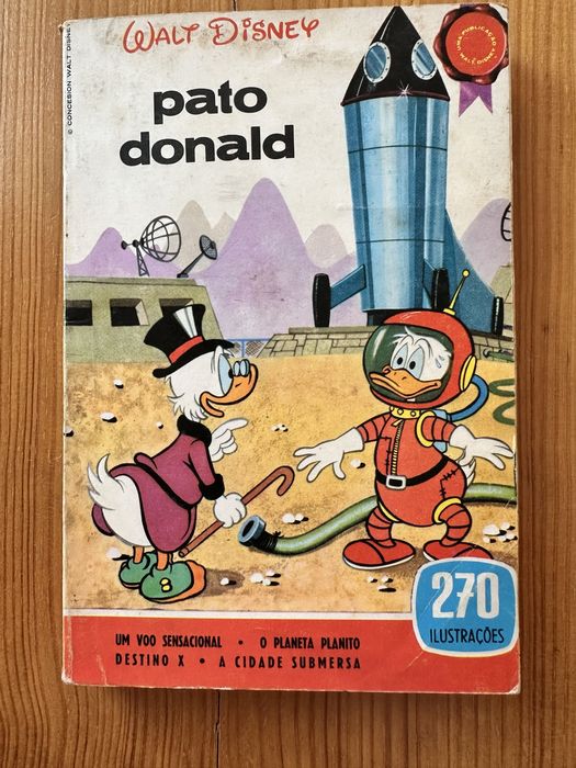 Livros antigos da disney , em estado muito bom, almanaques e outros