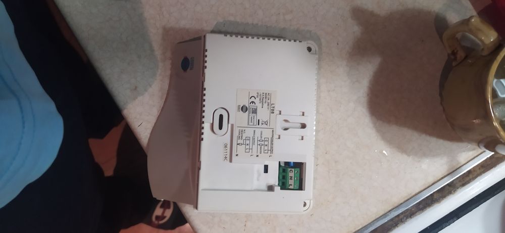 Термостат, теплостат