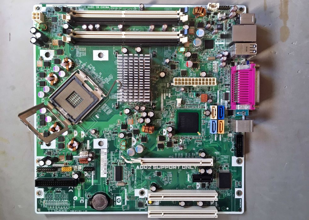 Motherboard HP Compaq dc5700 c/CPU RAM e outros componentes do sistema