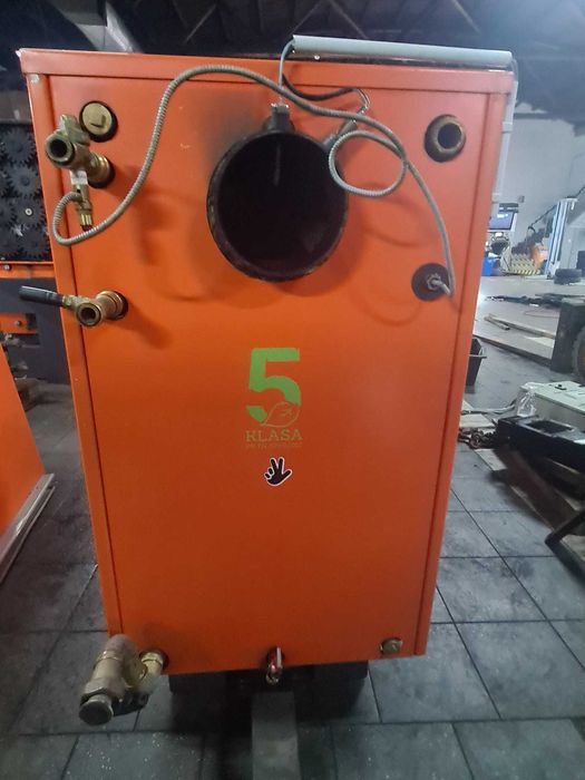 Piec na Trociny 15/50 kw Zrebke Owies Pestka Wióra  5 Klasa