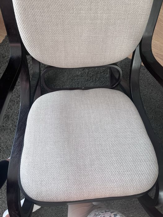 Fotel bujany drewniany nowy