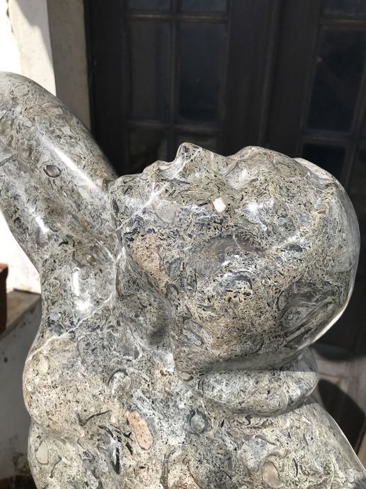 Escultura em mármore