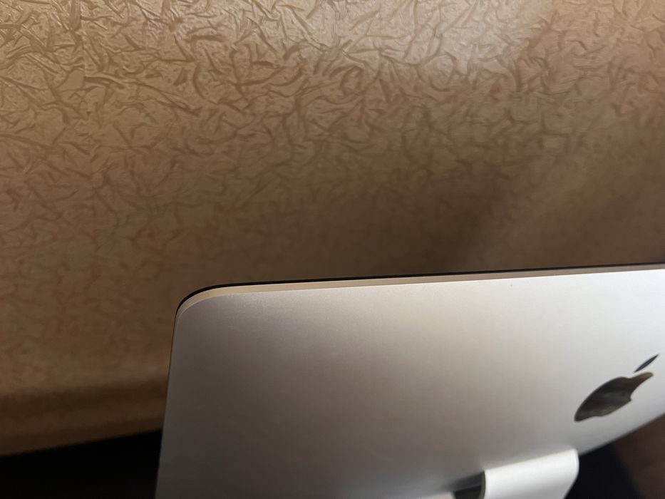 iMac 21.5 4K Retina 2017 i5/8gb/radeon pro rx 555/1tb hdd