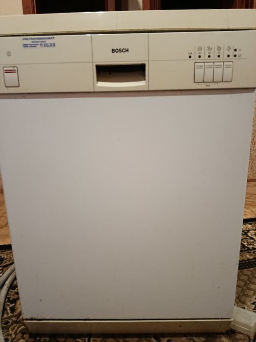 Продам терміново посудомийну машину