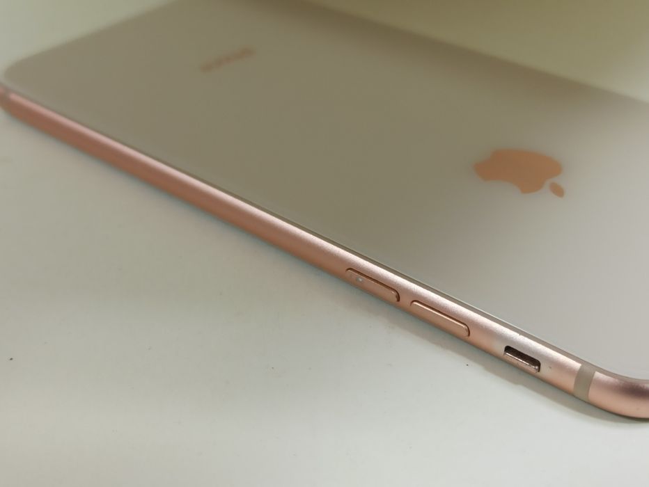 Apple iPhone 8 Plus "64gb/100%"