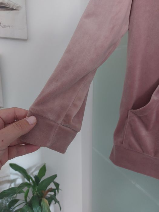 Bluza pudrowy róż, rozpinana rozmiar M z materiału jak aksamit