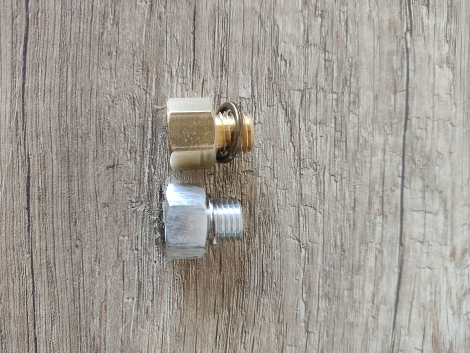 Датчик давления масла Мерседес спринтер ГАЗ ЗИЛ ВАЗ ЗАЗ и другие авто