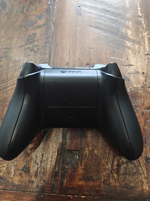 Comando xbox + bateria + kontrolfreeks + skull & co