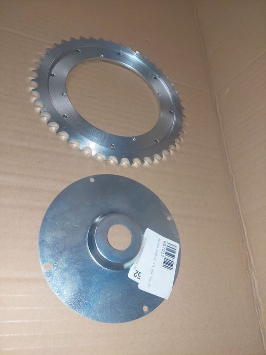 Zebatka tyl+oslona wsk125 m06-b1 dwuramowka garbuska kolo tyl rama