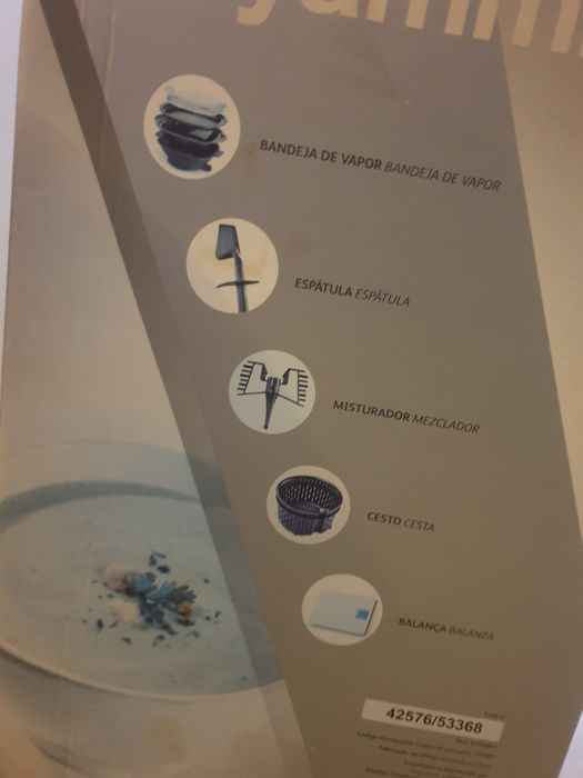 Robot multi funções da yammi novo